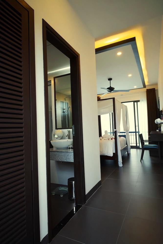 Lavini Hoian Boutique होटल